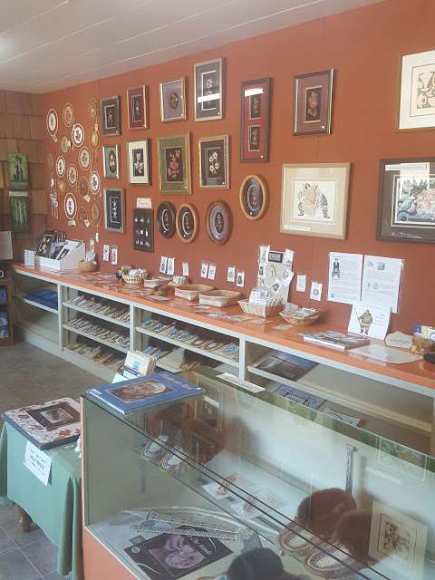 Snowshoe Inn Cafe /Craft Shop